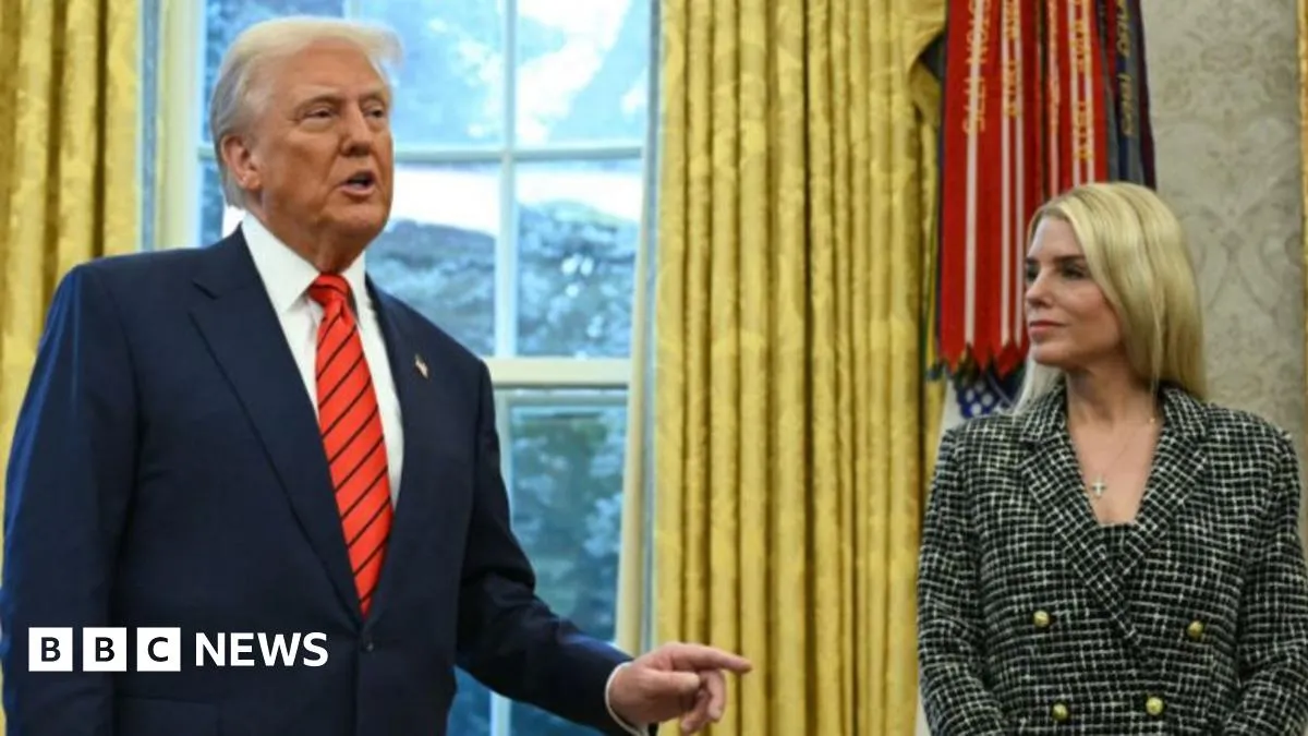Trump Dismisses Epstein Birthday Note Allegations as 'Fake News'