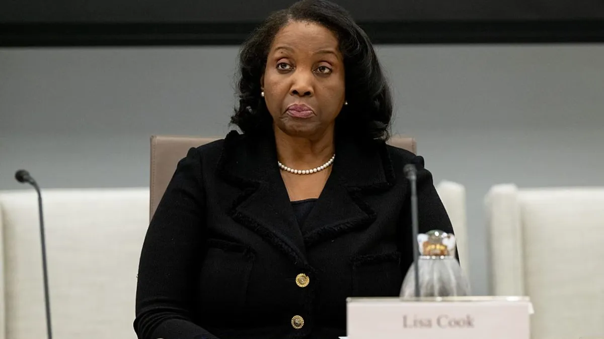 Trump Ousts Federal Reserve Governor Lisa Cook: A Historic Move