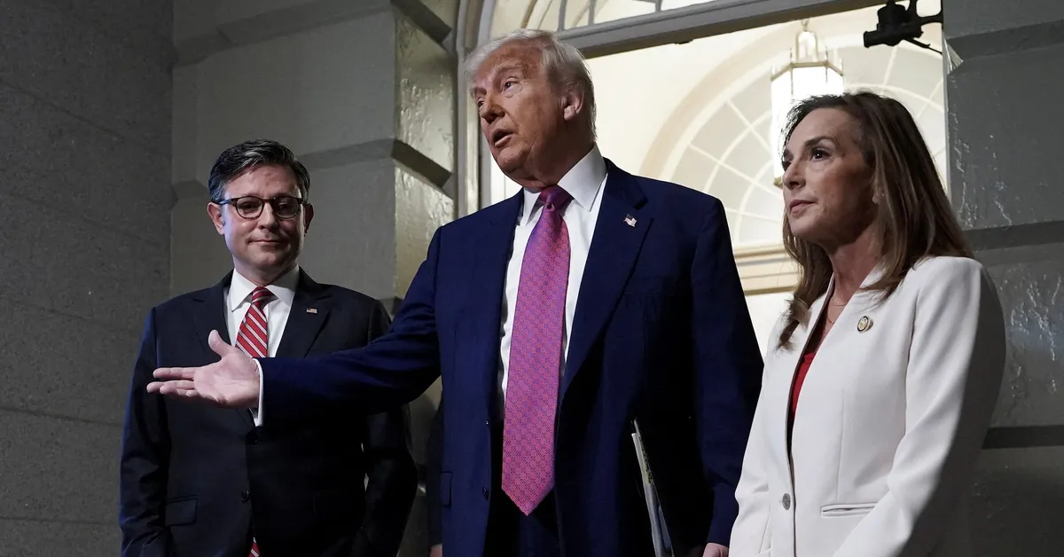 Trump Pushes for Tax-Cut Bill Amid Republican Division
