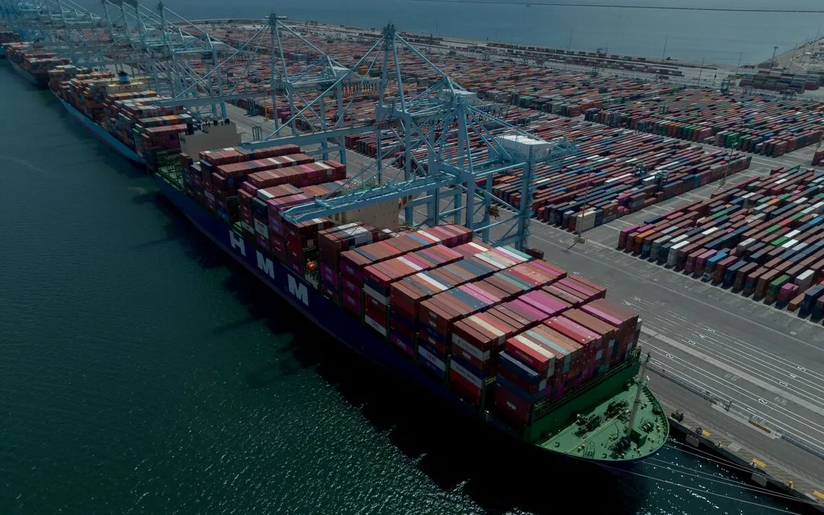 Trump Signals Possible Tariff Reductions on China: What It Means for the Economy