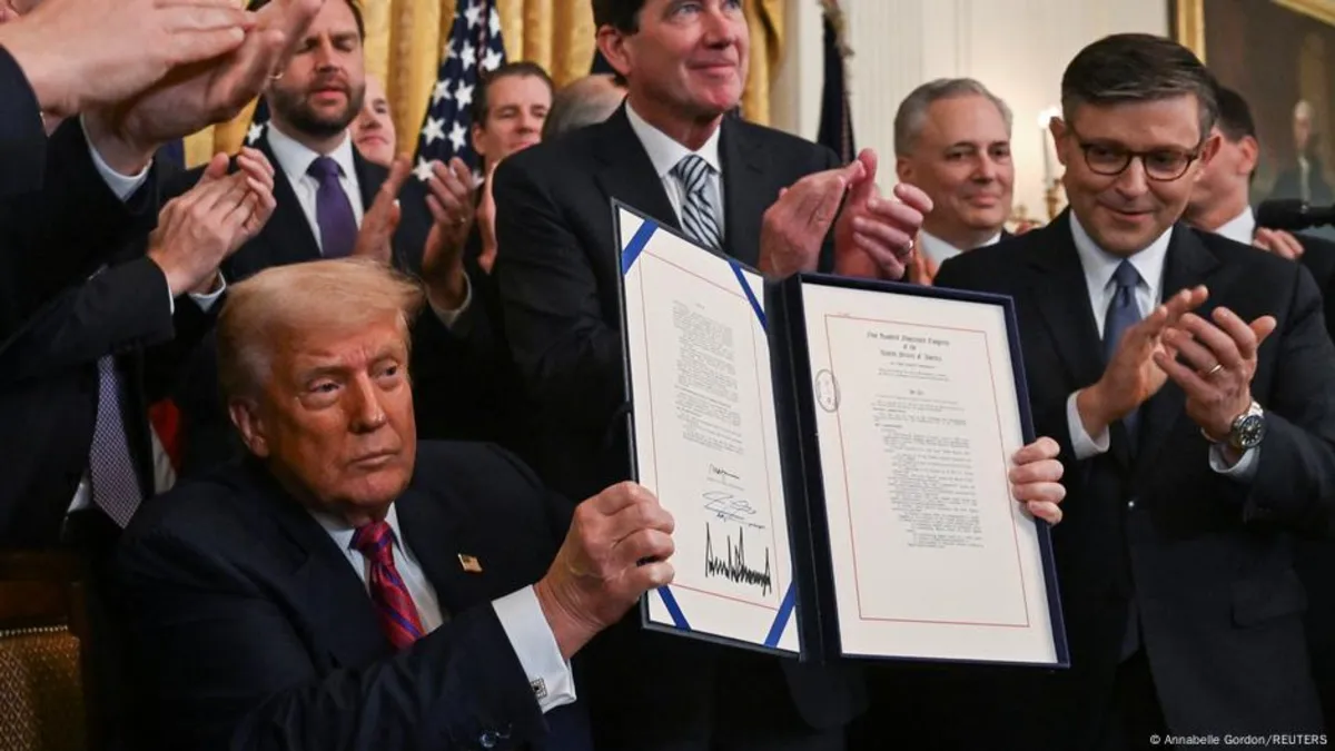 Trump Signs Groundbreaking GENIUS Act to Regulate Stablecoins