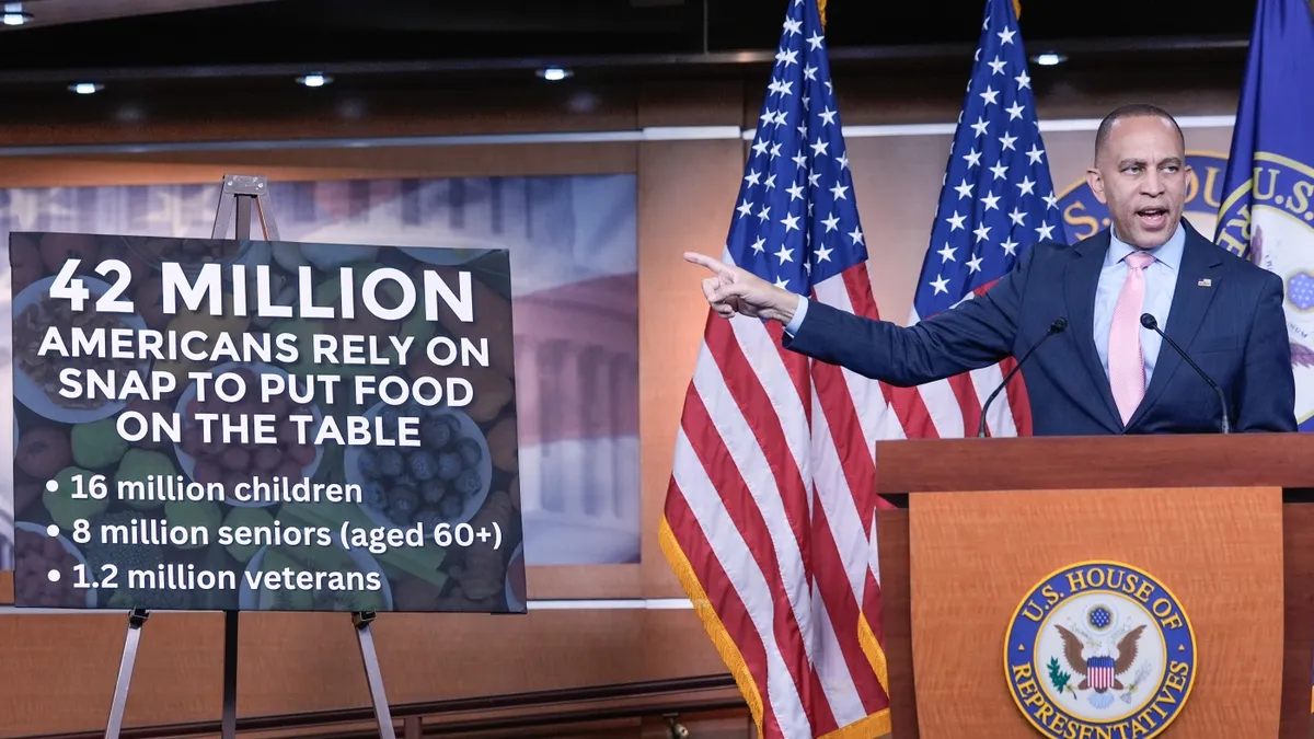 Trump Urges Senate to Ditch Filibuster Amid Government Shutdown Crisis