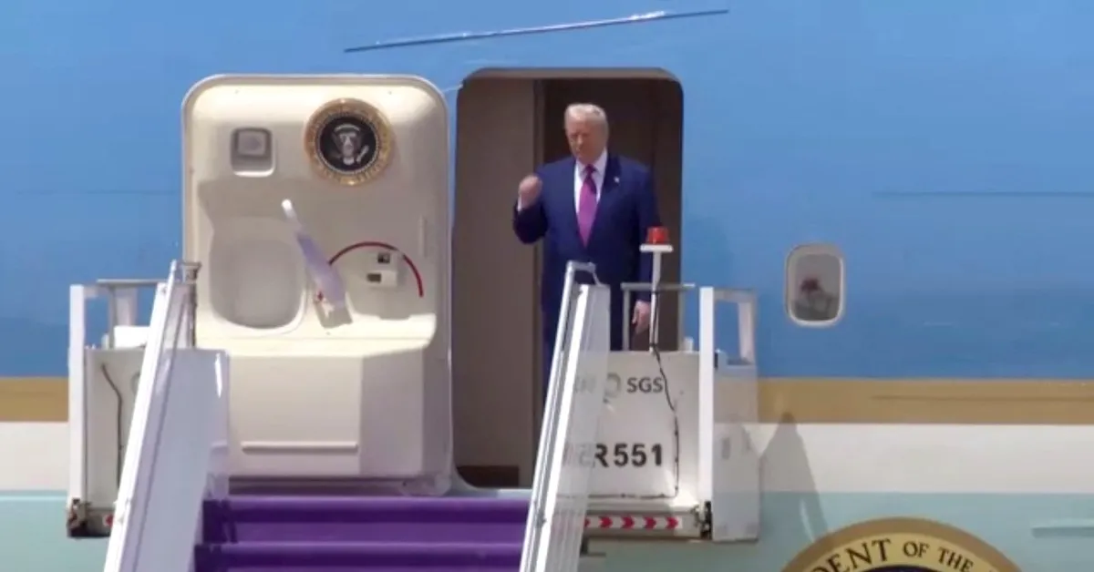 Trump's Gulf Tour: Focusing on Economic Deals Over Security Crises