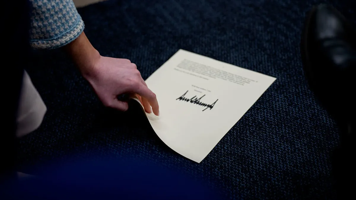 Trump's Tariff Letters: A New Blow to Japan and South Korea's Economies
