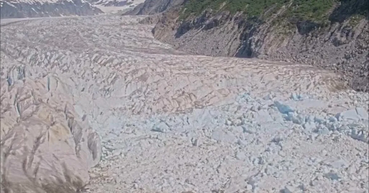 Urgent Evacuation in Juneau as Glacial Lake Threatens Major Flooding