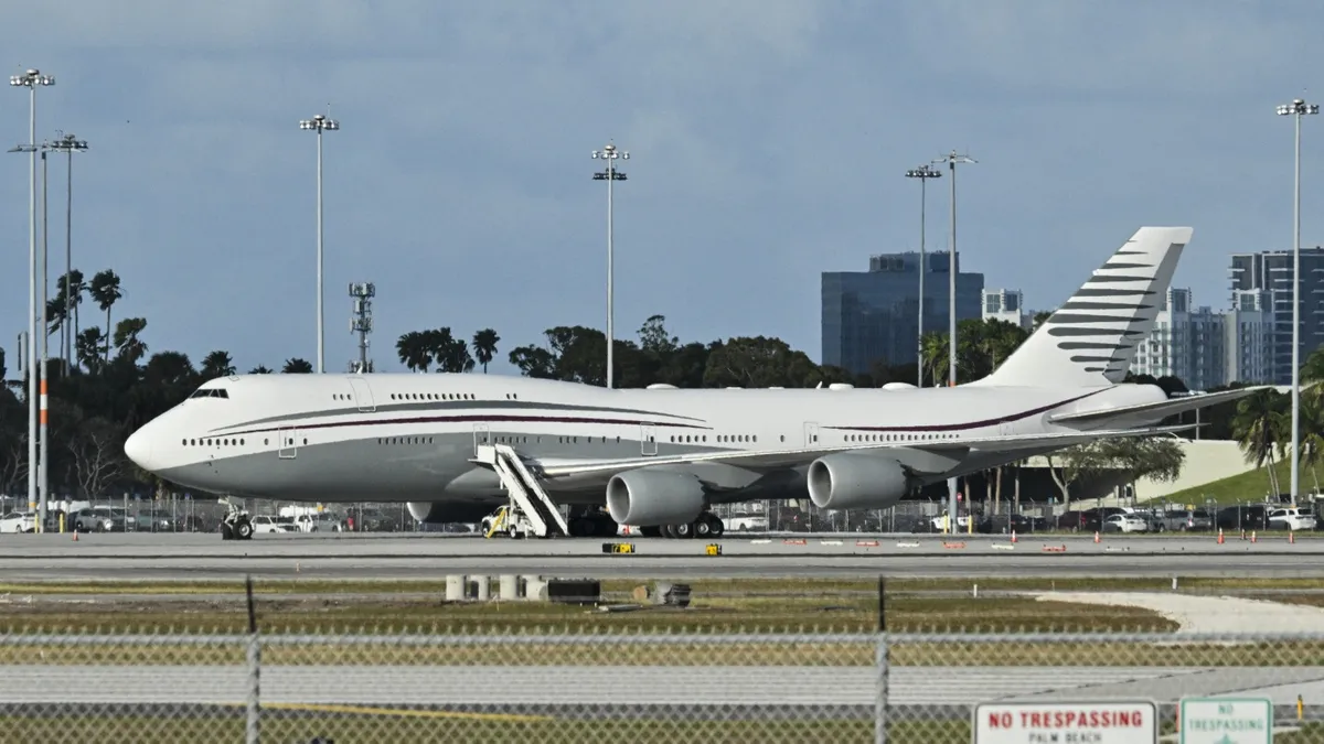 U.S. Accepts Luxury Boeing 747-8 from Qatar: Will It Become Air Force One?