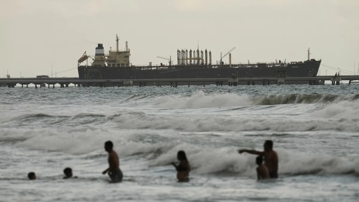 U.S. Coast Guard Intensifies Pursuit of Sanctioned Venezuelan Oil Tankers