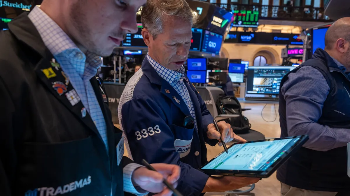U.S. Equity Futures Remain Steady as S&P 500 Approaches Record High