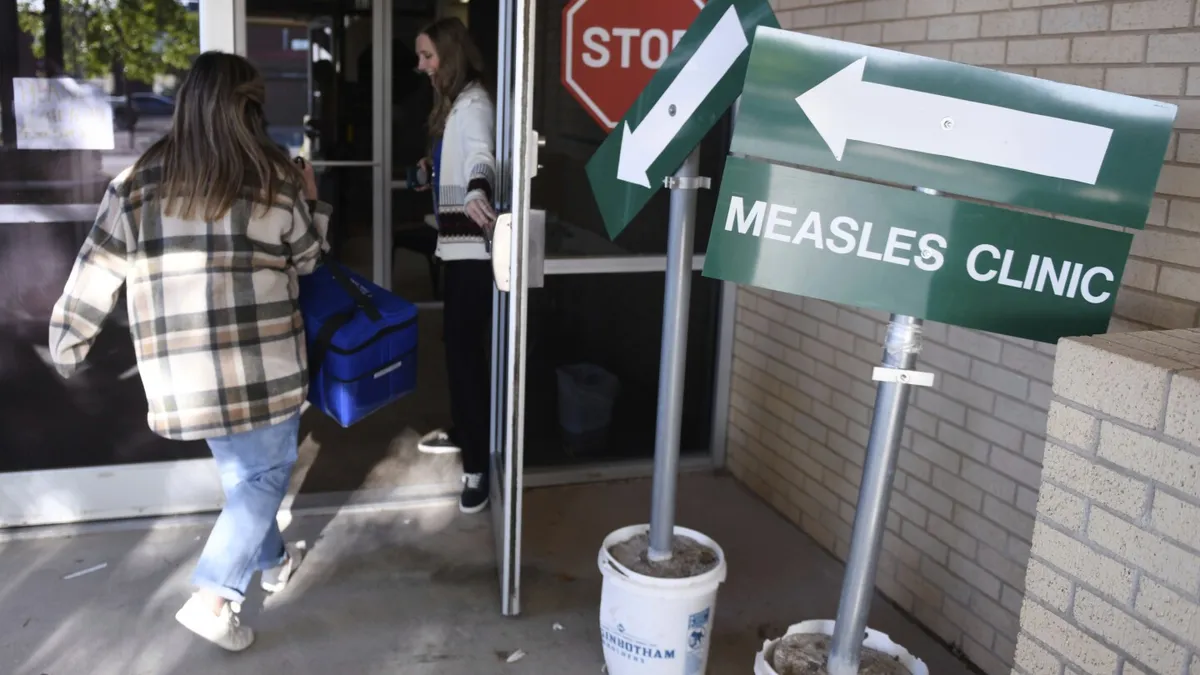 U.S. Health Officials Urge Vaccination Against Measles for All Travelers