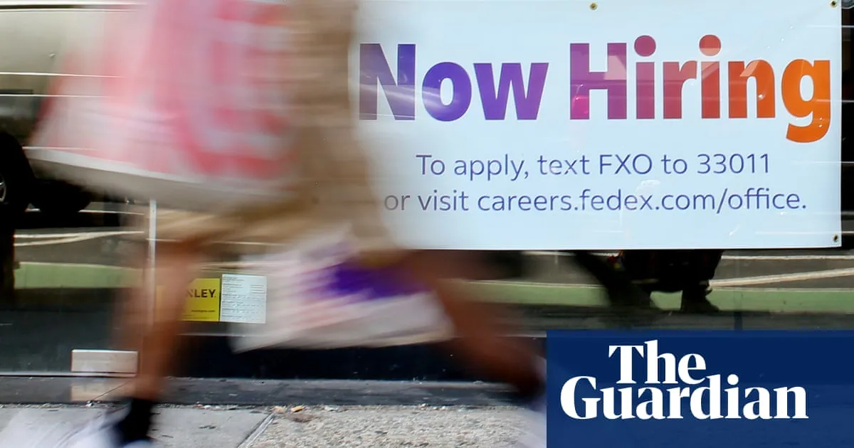 US Job Growth Slows in May Amid Trade War Uncertainty