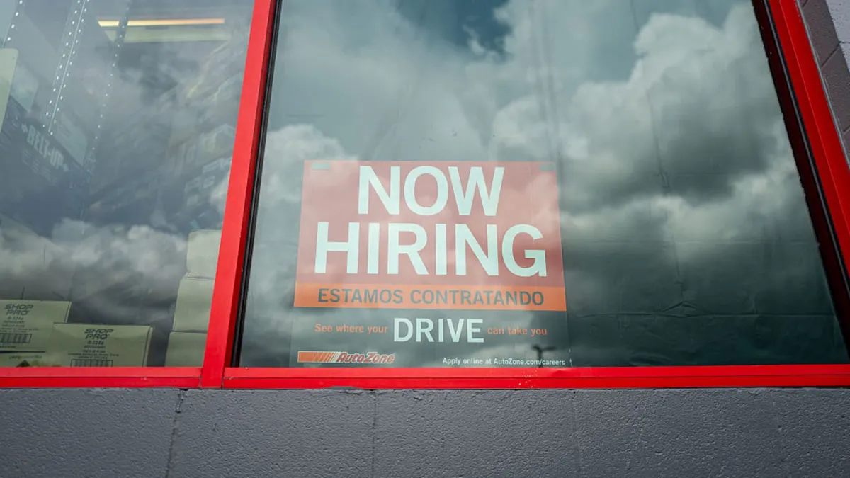 US Job Market Surprises: ADP vs BLS Discrepancy Raises Eyebrows