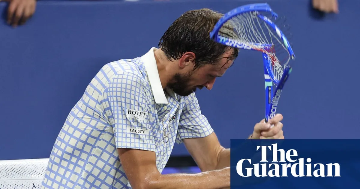 US Open Chaos: Medvedev's Meltdown Amidst Court Disruption
