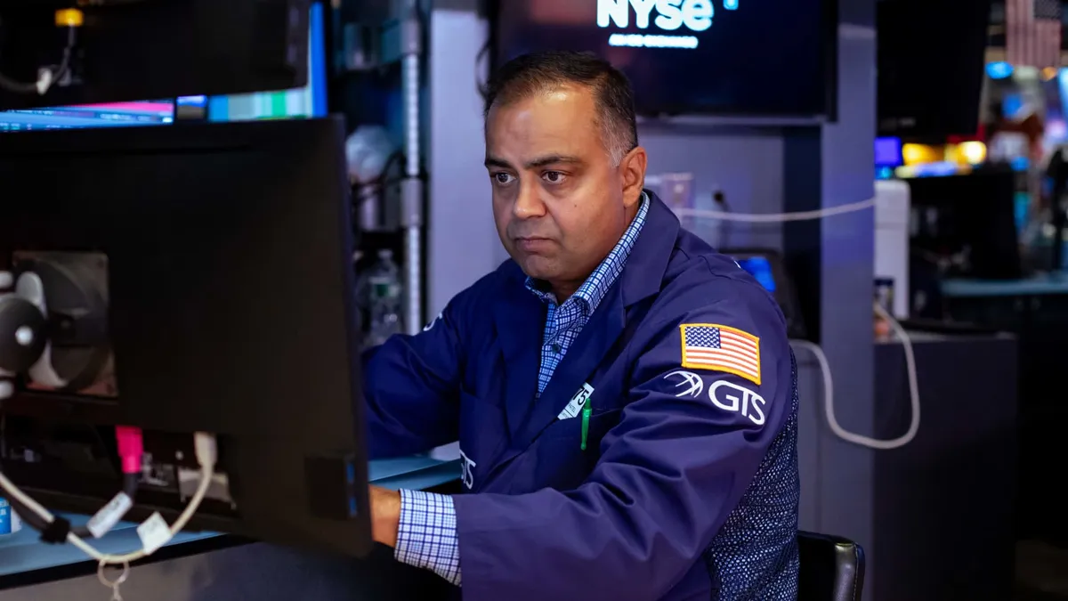 U.S. Stock Futures Steady Amid Trade Uncertainty and Tariff Ruling
