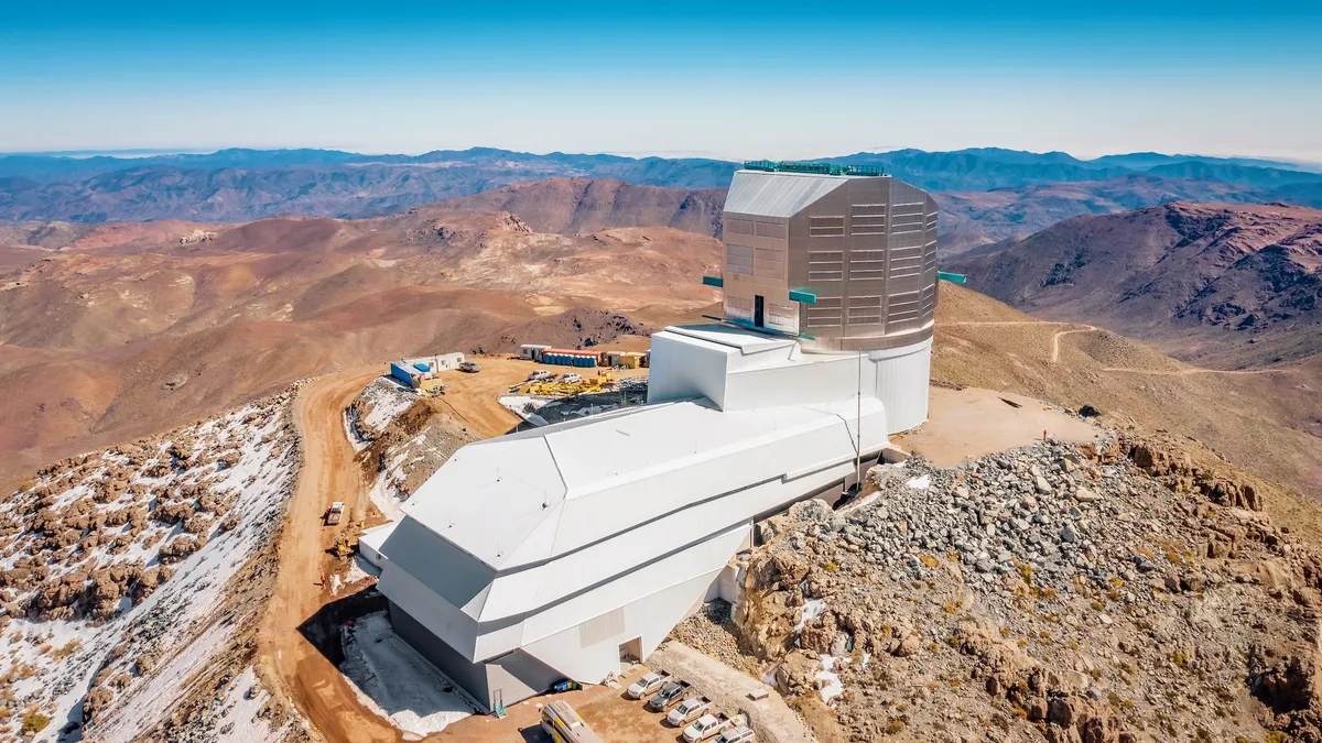 Vera Rubin Observatory Faces Satellite Streaks: A New Era for Astronomy