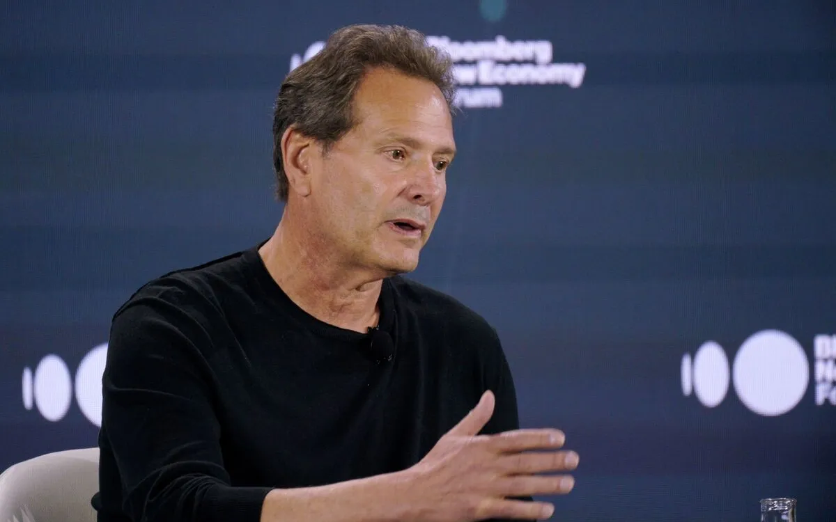 Verizon Appoints Dan Schulman as New CEO Amidst Fierce Market Competition