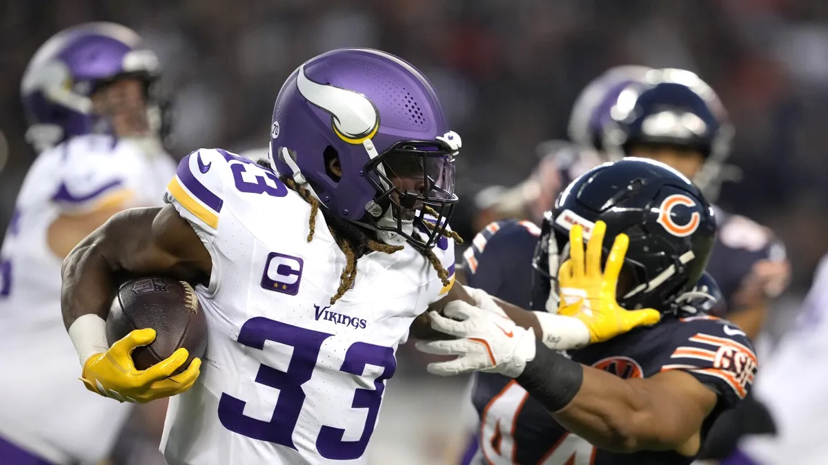 Vikings Star Aaron Jones to Miss Multiple Games Due to Hamstring Injury