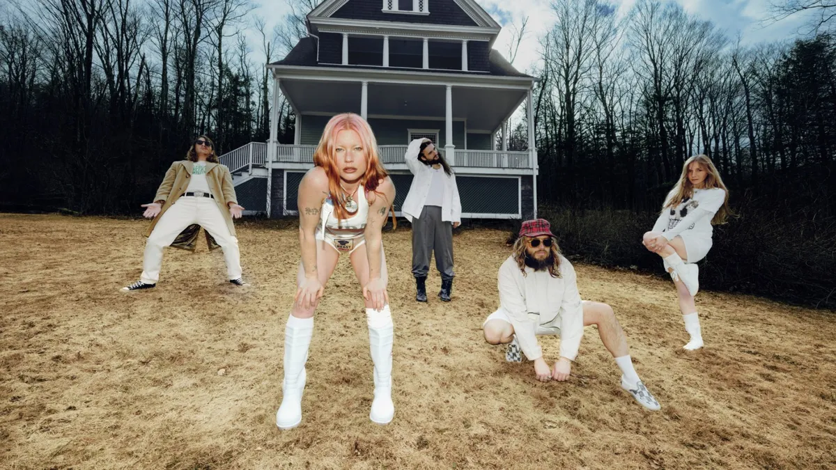 Wet Leg's Second Album 'Moisturizer': A Dance-Punk Anthem That Rocks!