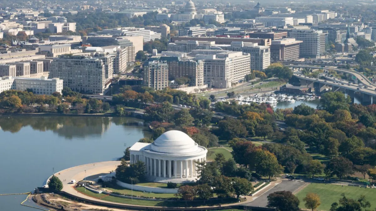 White House Shake-Up: Six Members of Fine Arts Commission Fired