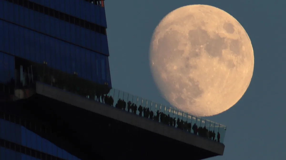 Witness a Celestial Spectacle: Moon and Antares Align on July 7!