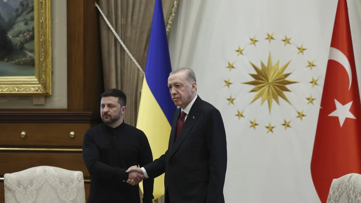 Zelenskyy Challenges Putin: Hopes for Peace Talks Fade in Istanbul